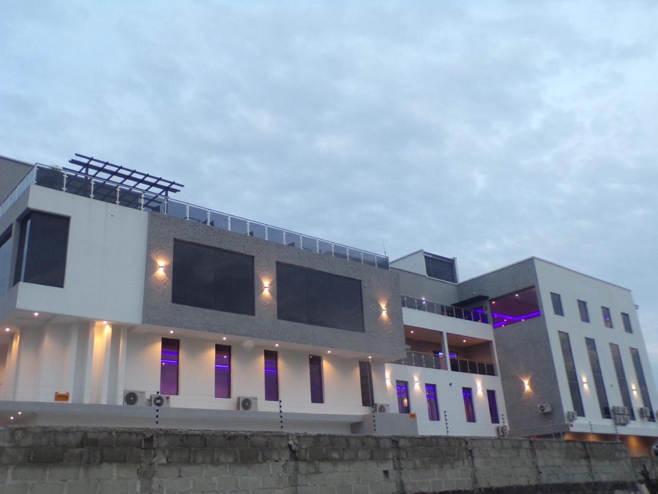 The Mayhill Lekki Bagian luar foto